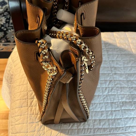 Brand new: Mina Large Pebbled Leather Shoulder Bag Style# 30S1G4ME3L. - Picture 3 of 6